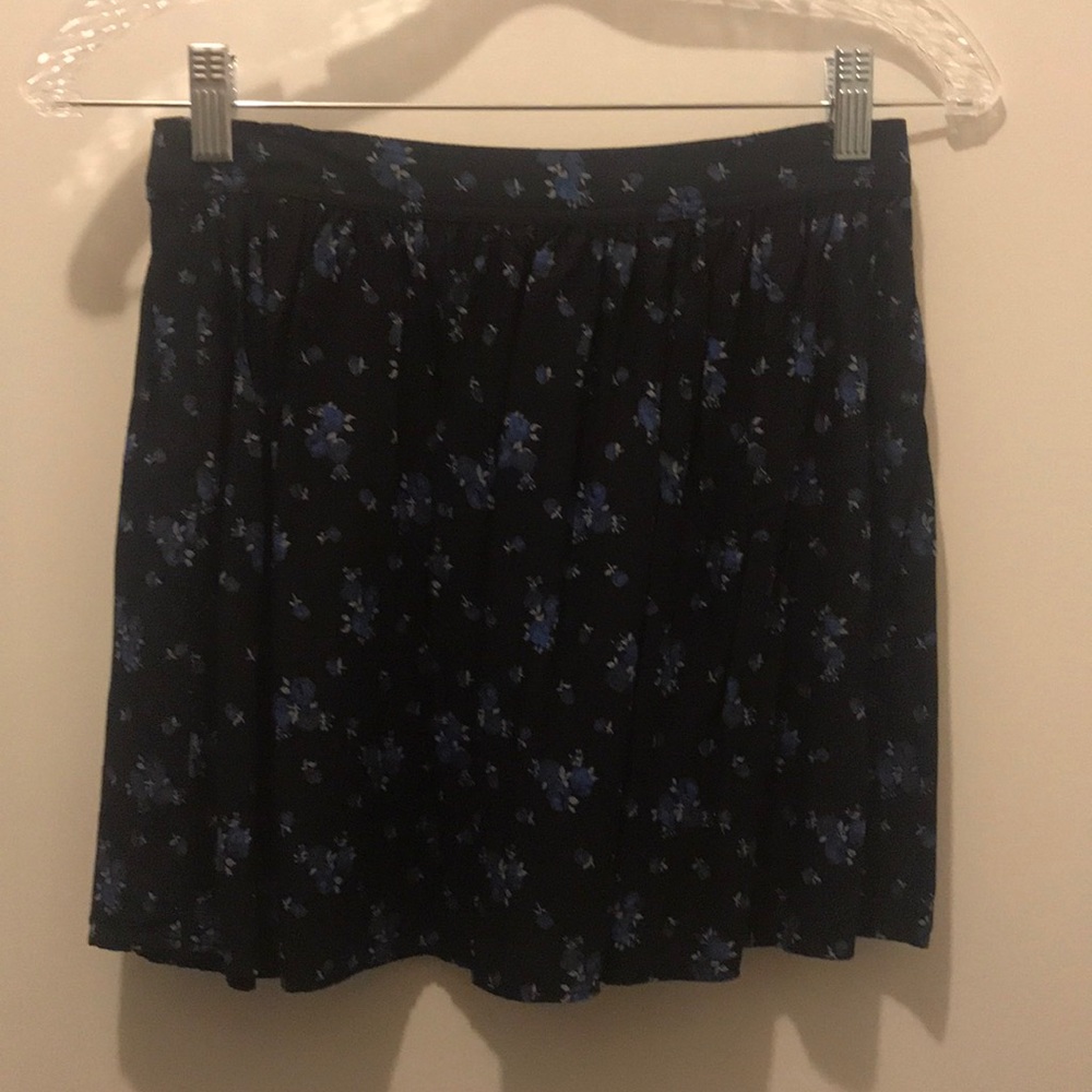 American Eagle Floral Skirt